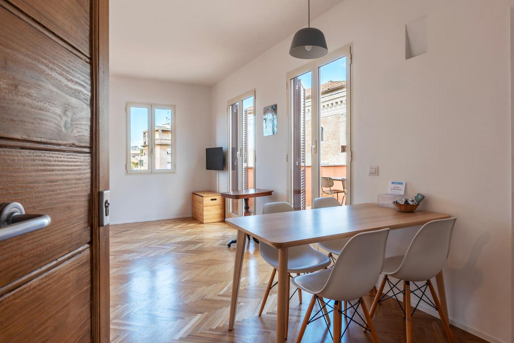 Apartment With Terrace In Via Del Pellegrino - Fromhometorome Exterior photo